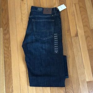 NWT Men Lucky Brand Jeans 38x32 Relaxed Straight